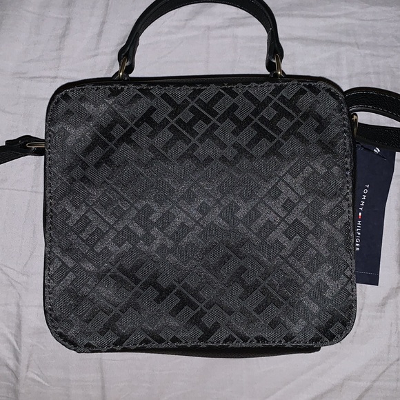 Tommy Hilfiger / Black Satchel Bag - Picture 8 of 11